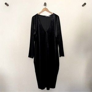 Good American Black Velvet Deep V Midi Dress size 4XL